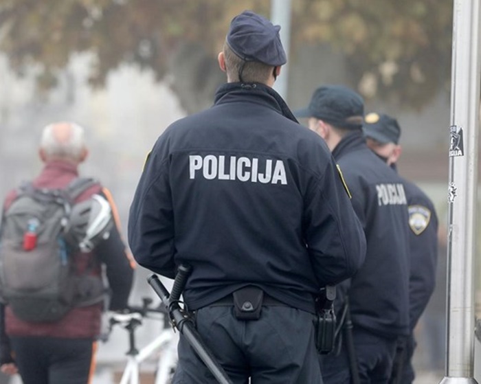 Pokušaj ubistva u Zagrebu: Muškarac nožem napao komšinicu