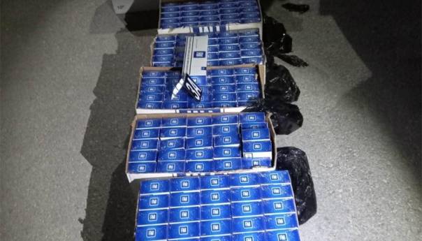 Pokušao prošvercovati 3.350 paklica cigareta iz Hercegovine