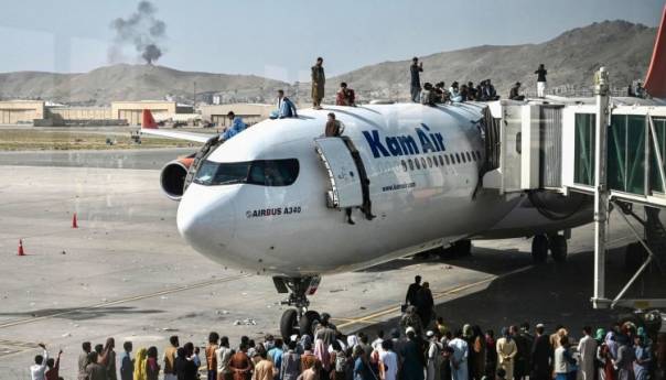 Pola miliona Afganistanaca moglo bi pobjeći preko granica