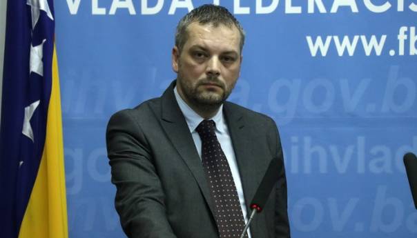 Pola miliona KM za nabavku besplatnih udžbenika