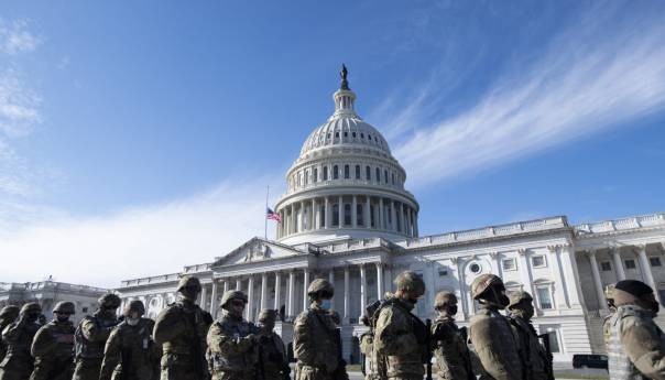 Pola Republikanaca vjeruje u lažne tvrdnje o napadu na Kapitol