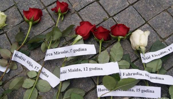 Polaganjem 102 bijele ruže u srijedu obilježavanje Dana bijelih traka