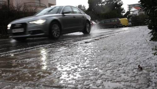 Poledica preko mostova, kao i na prilazima tunelima