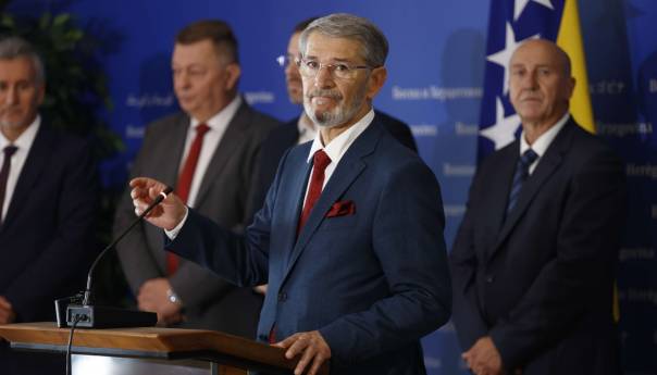 Polemika u Komisiji za NATO: Saradnja ili članstvo