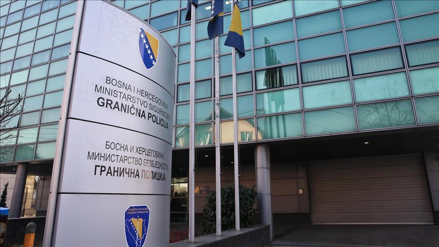 Policajac MUP-a USK uhapšen zbog krijumčarenja migranata