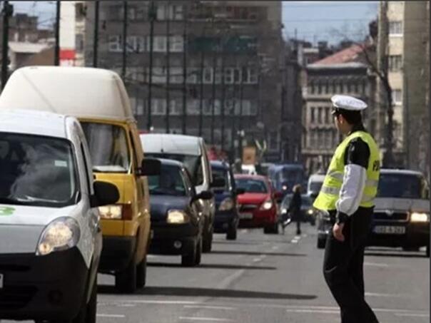Policajac u Sarajevu od vozača uzimao novac, s pola plaćao kazne koje im je pisao