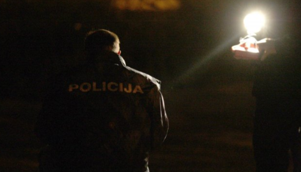 Policajac upucao porodičnog nasilnika koji je prijetio njegovom kolegi
