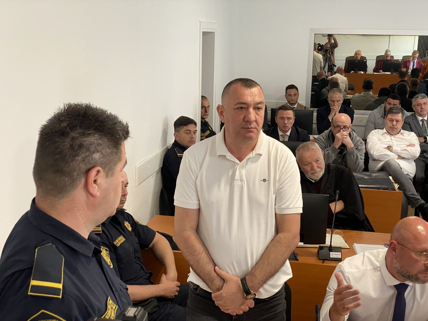 Policajaci kažnjeni zbog podvođenja maloljetnica, jedan ostao bez posla