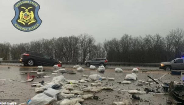 Policajce na cesti dočekalo 230 kg marihuane nakon nesreće