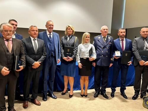 Policajci Federalne uprave policije dobili priznanje od MUP-a Republike Hrvatske