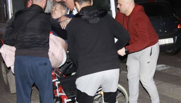 Policajci, medicinske sestre i štićenik JU Dom za stara lica otpušteni iz bolnice