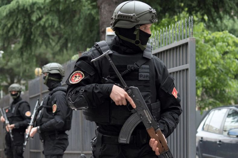 Policajci u Crnoj Gori optuženi za šverc cigaretama
