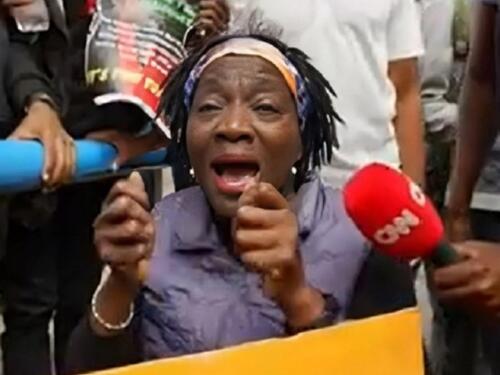 Policija suzavcem rastjerivala demonstrante u Keniji, među njima i Obamina polusestra