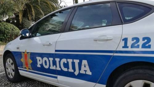 Policija Crne Gore: Netačni navodi da su službenici skinuli uniformu
