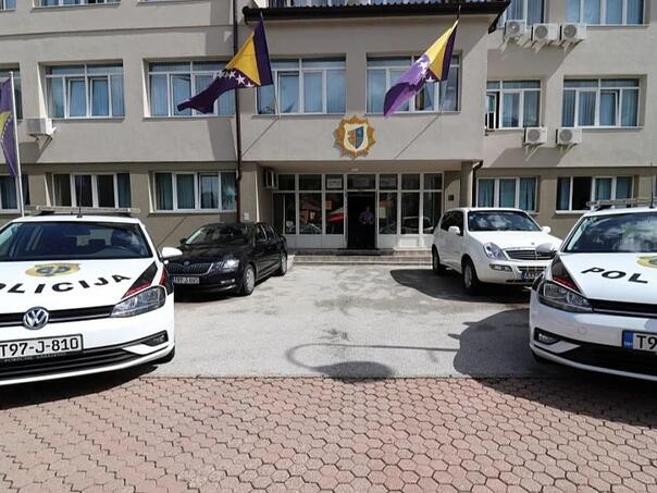 Policija kod Fočaka zaplijenila kilogram droge