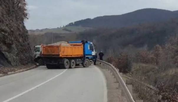 Policija Kosova: Nije tačno da nismo davali lijekove Pantiću, granični prelazi i dalje zatvoreni