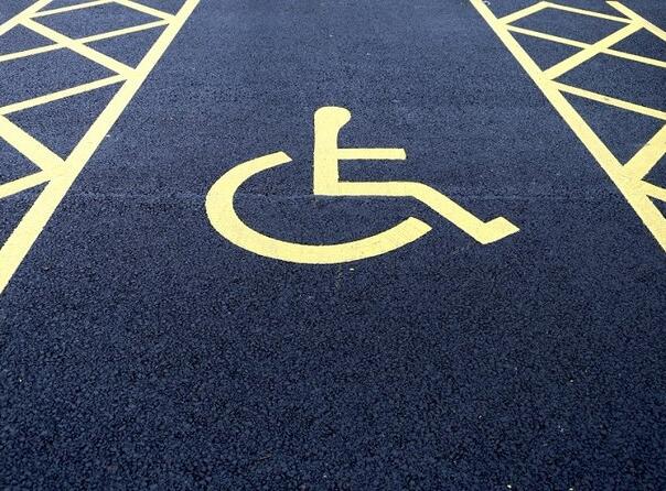 Policija KS izdala 2.114 naloga za nepropisno parkiranje na mjestima za invalide