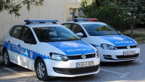 Policija na Palama kaznila Sarajliju zbog fotografije sa zastavom Armije BiH
