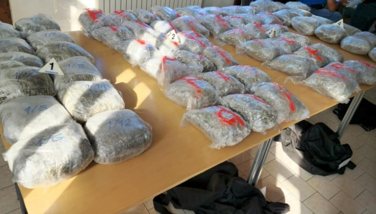 Policija na ulazu u Novi Pazar zaplijenila 70,5 kilograma marihuane