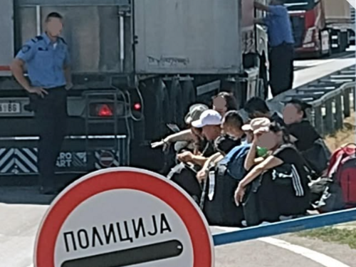 Policija otkrila šleper pun Kineza u Srbiji
