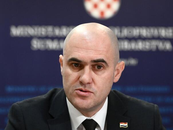 Policija pretresala kuću bivšeg hrvatskog ministra poznatog po skandaloznoj snimci