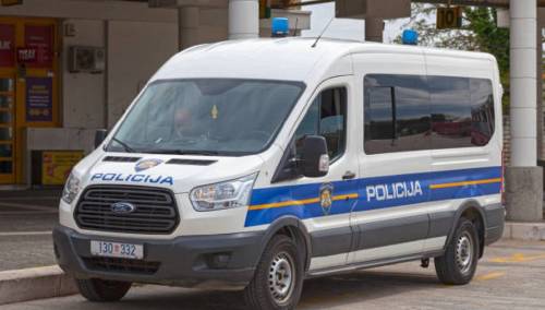 Policija privela maloljetnika zbog dojava o bombama