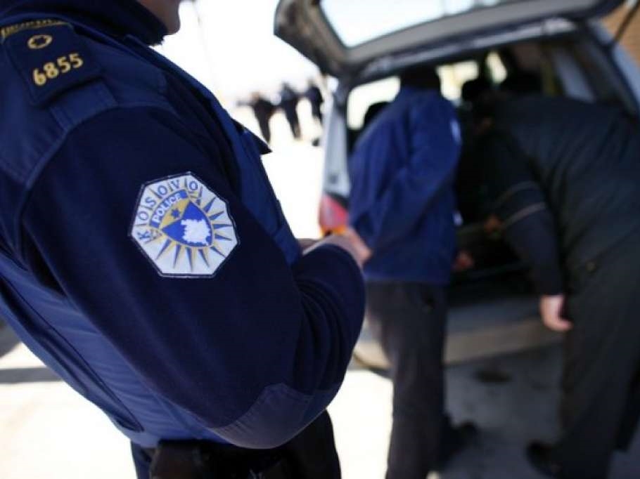 Policija privela pet Srba iz Zubinog Potoka, dvojica zadržana
