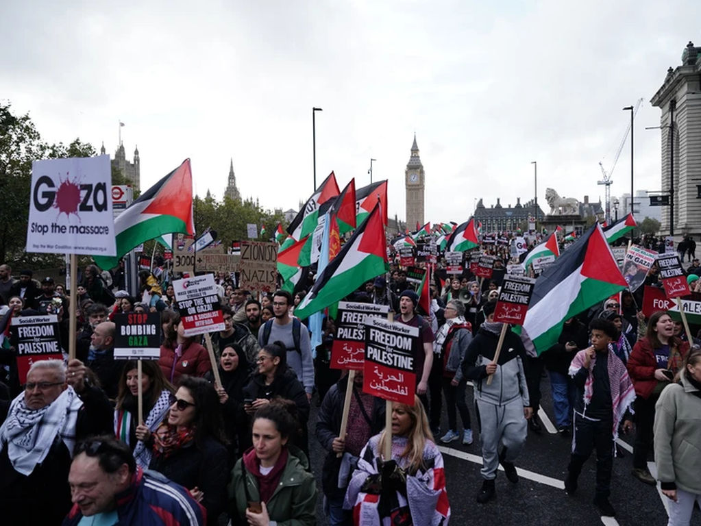 Policija privela šest osoba na masovnim protestima za Palestinu u Londonu