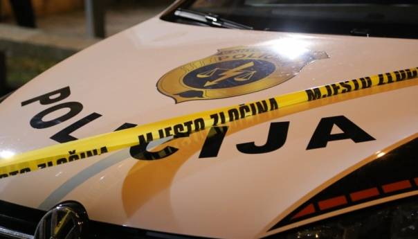 Policija traga za vozačem: U centru Sarajeva udario pješaka i pobjegao