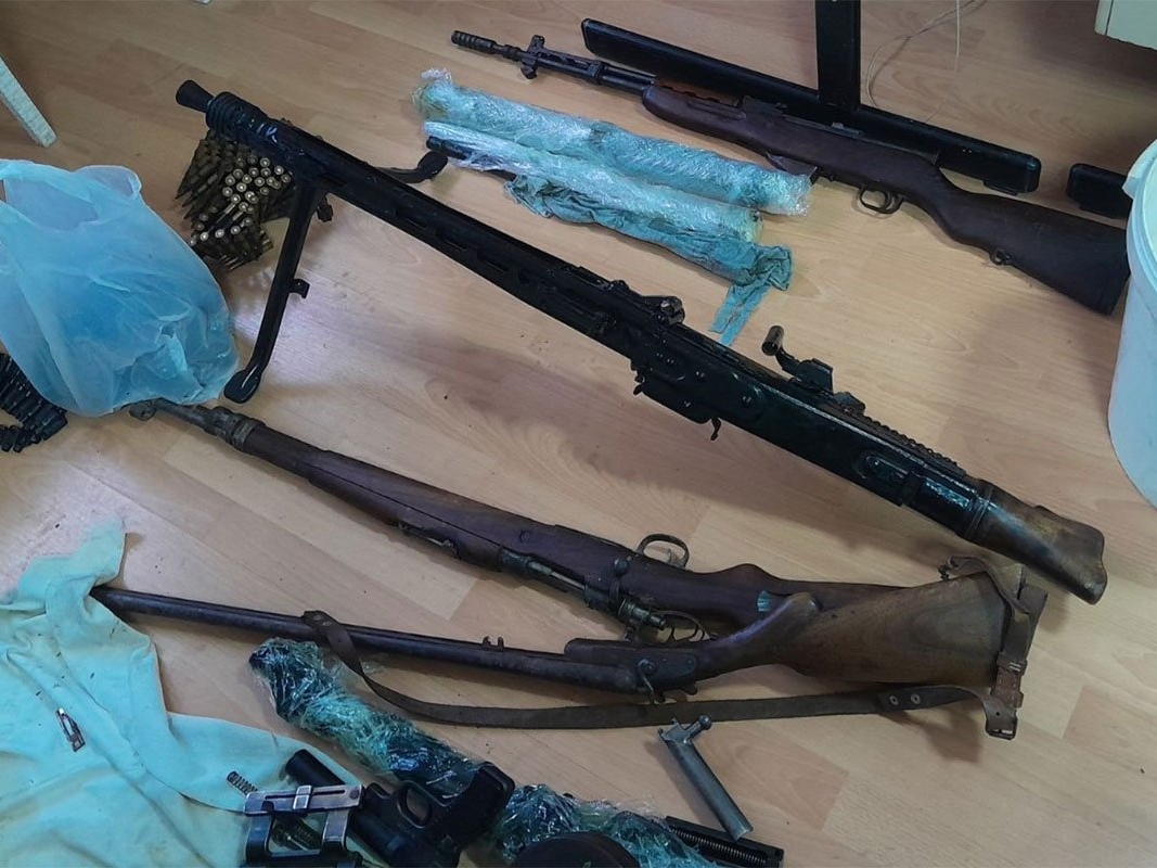 Policija u Banjoj Luci pronašla mitraljeze, karabin i municiju