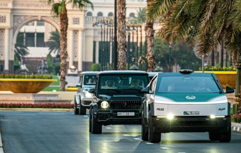 Policija u Dubaiju dobila novi Cybertruck, objavljene i fotografije