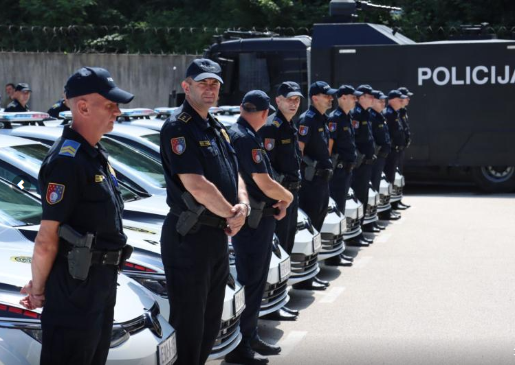 Policija u KS od danas raspolaže sa 76 novih vozila
