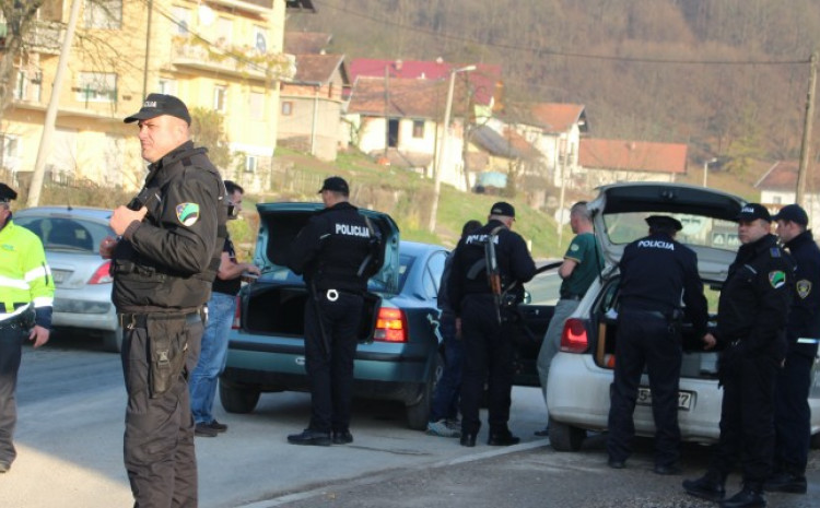 Policija uhapsila unuka koji je nasmrt pretukao djeda