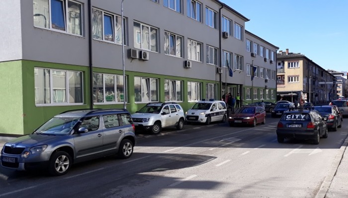 Policija USK-a lišila slobode četiri osobe zbog teških krađa