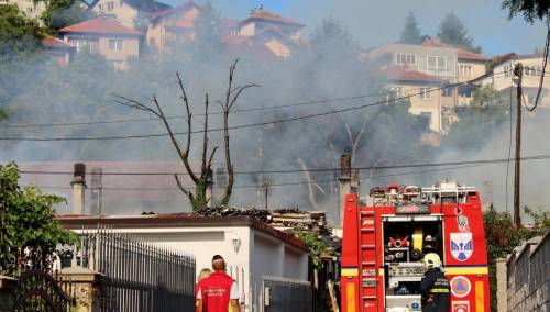Policija utvrdila da su elektroinstalacije uzrok požara u Buća Potoku