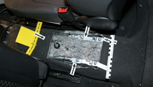 Policija uz pomoć psa na GP Karasovići u vozilu pronašla 11 kilograma heroina