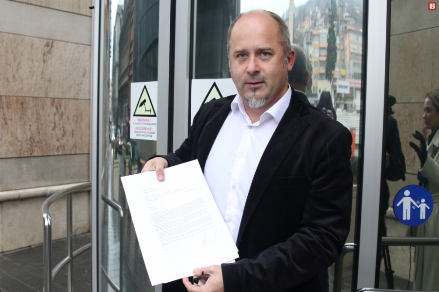 Policija zabranila građanima mirno okupljanje ispred NSRS