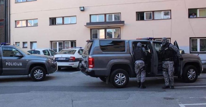 Policijska akcija u Živinicama, pretresi na više lokacija