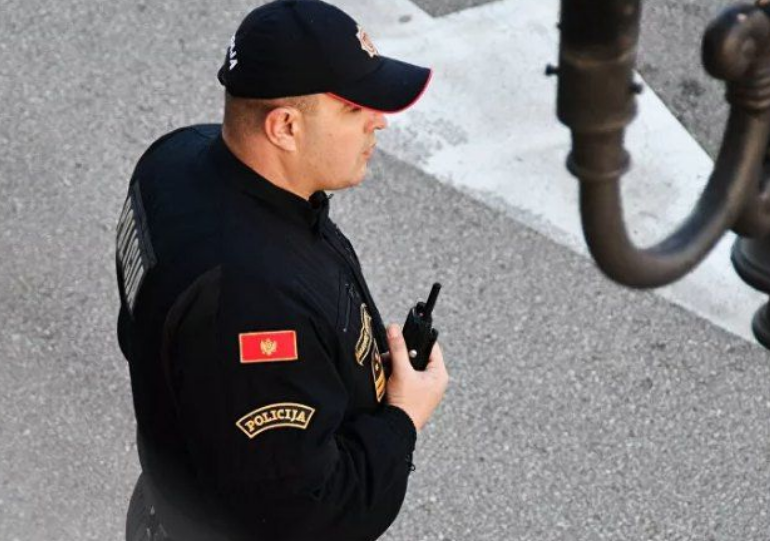 Policijski pretresi uoči sutrašnjih izbora: Nađeni birački spiskovi, kopije ličnih karata...