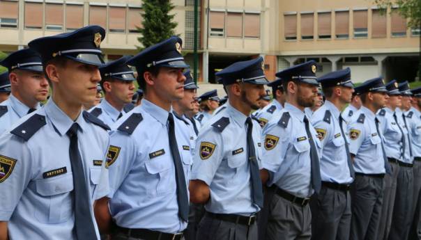 Policijski sindikat najavio štrajk, ministar zaprijetio