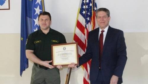 Policijskoj akademiji FMUP-a zvanično uručen IADLEST certifikat