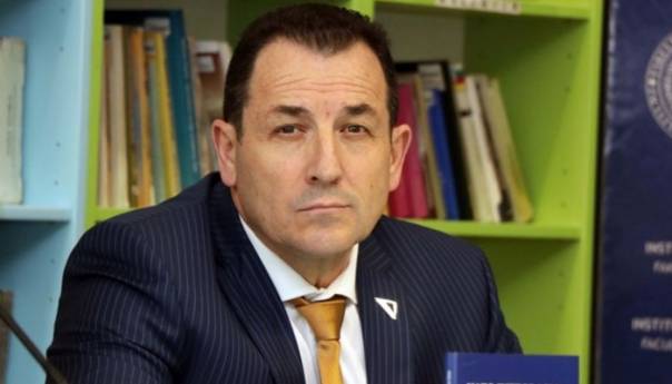 Politika '2 protiv 1' dugoročno ne ide u korist onih koji je vode