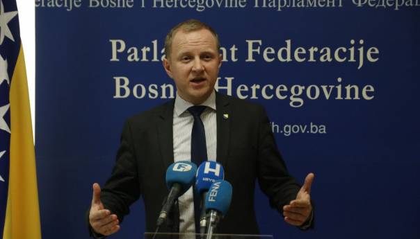 Politizacija ugrožava dopune Zakona o električnoj energiji