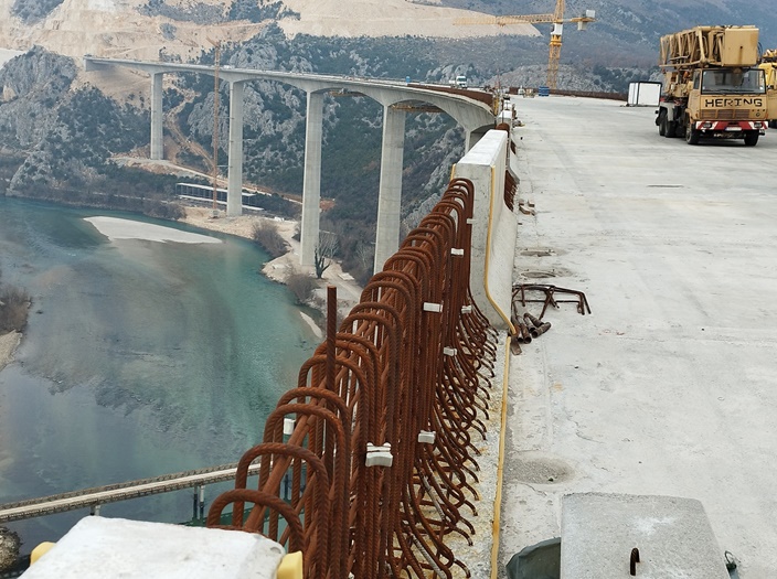 Polje po polje: Autoceste FBiH otklanjaju nedostatke na mostu