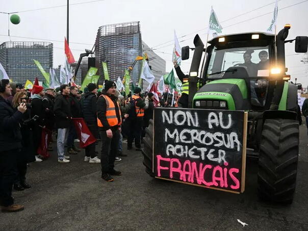 Poljoprivrednici na ulicama Strazbura zbog sporazuma o slobodnoj trgovini