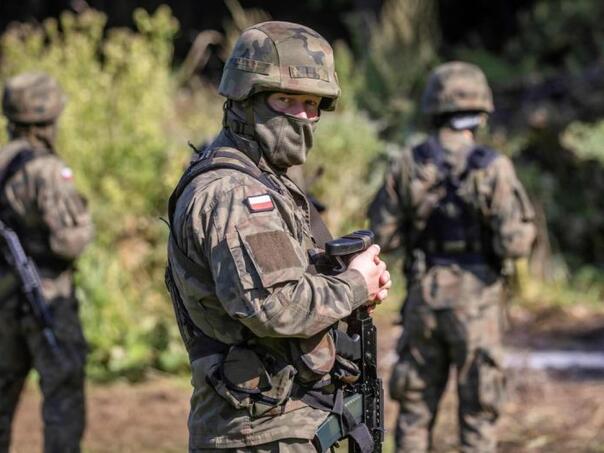 Poljska ide pod francuski "nuklearni kišobran"