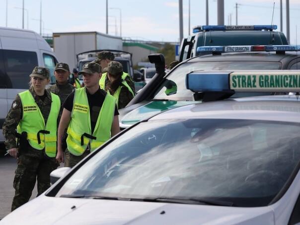 Poljska kontroliše granice s Njemačkom i Litvanijom, zaoštrava politiku prema migrantima