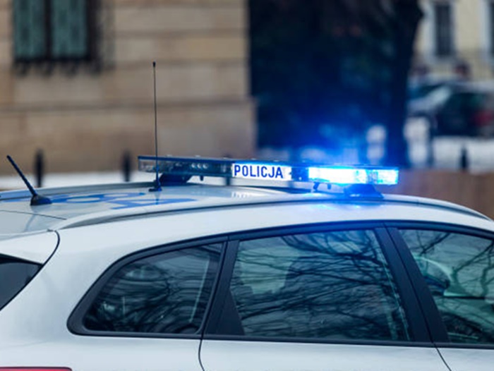 Poljska: Pijan 23-godišnjak provalio u kozmetički salon, probudila ga policija