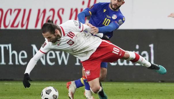 Poljska u Londonu desetkovana povredama i koronavirusom