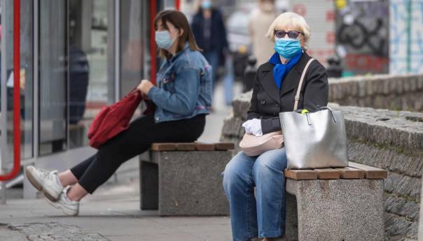 Poljska uvodi novi lockdown nakon skoka broja zaraženih